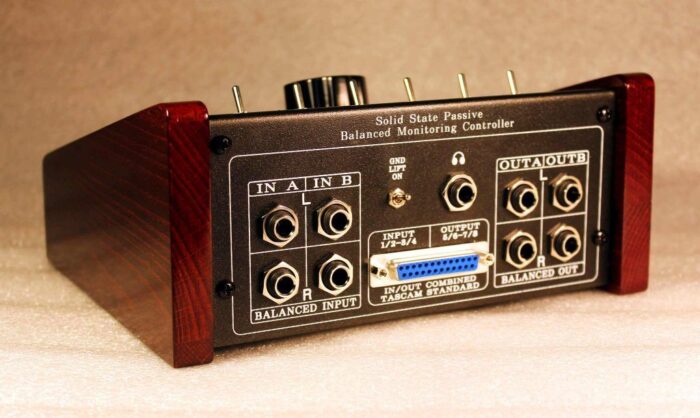 big knob mackie little mc one Ground lift switch