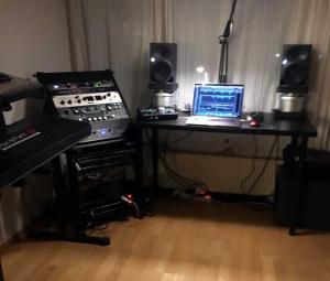 full balanced studio mixer