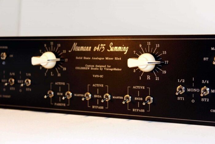 vintage_style_knob_summing_mixer_white_cream vintage style studio guitar knob Layouts Visual representation Technical illustrations