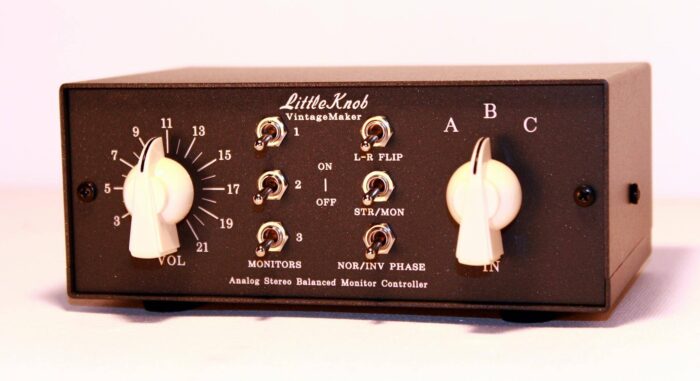 IMG_0008 monitor controller switcher for Focal, Monkey Banana Turbo 6, Genelec 8351B SAM PSI Audio A14-M Studio Dynaudio LYD-7 Avantone CLA-10A EVE Audio SC2070 Tannoy Reveal 402