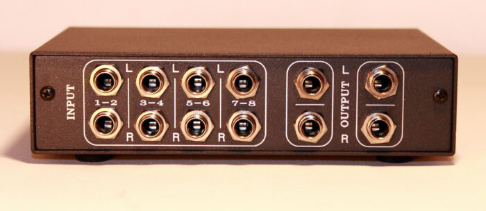 UAD Apollo X6 mini analog summing box mixer UAD Apollo X6 mini desktop analog summing mixer