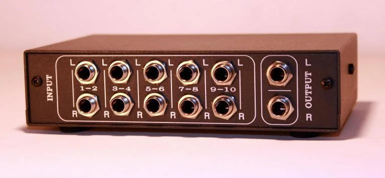10 input channel mini studio mixer
