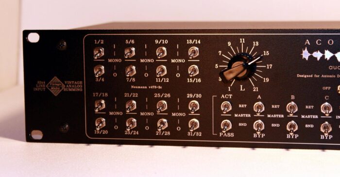 2U Neumann bus mixer 2 16 x Stereo to 32 Mono switches