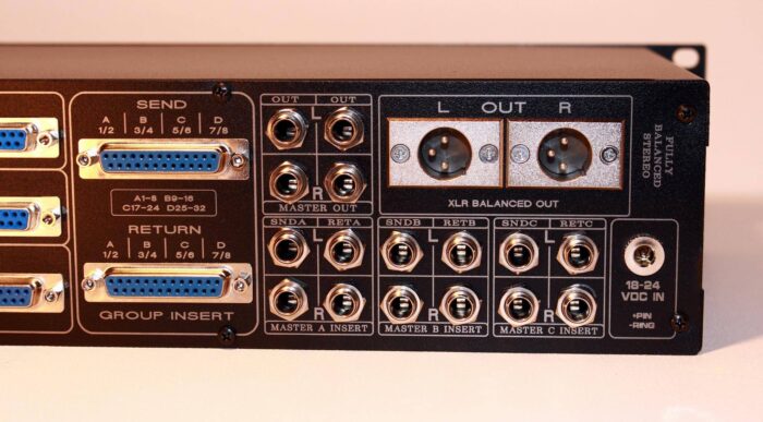 2U Neumann bus mixer 7 3 x Analog Stereo balanced out with master insert