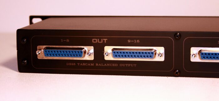 audio switching unit 33 dsub signal patchbay switcher