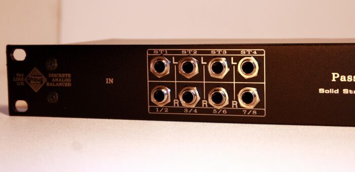 summing mixer with front panel connections 3 summing mixer with front panel connections