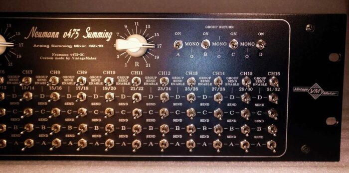 32 in 10 out Multi Bus Matrix Analog Summing Mixer left 32 in 10 out Multi Bus Matrix Analog Summing Mixer left