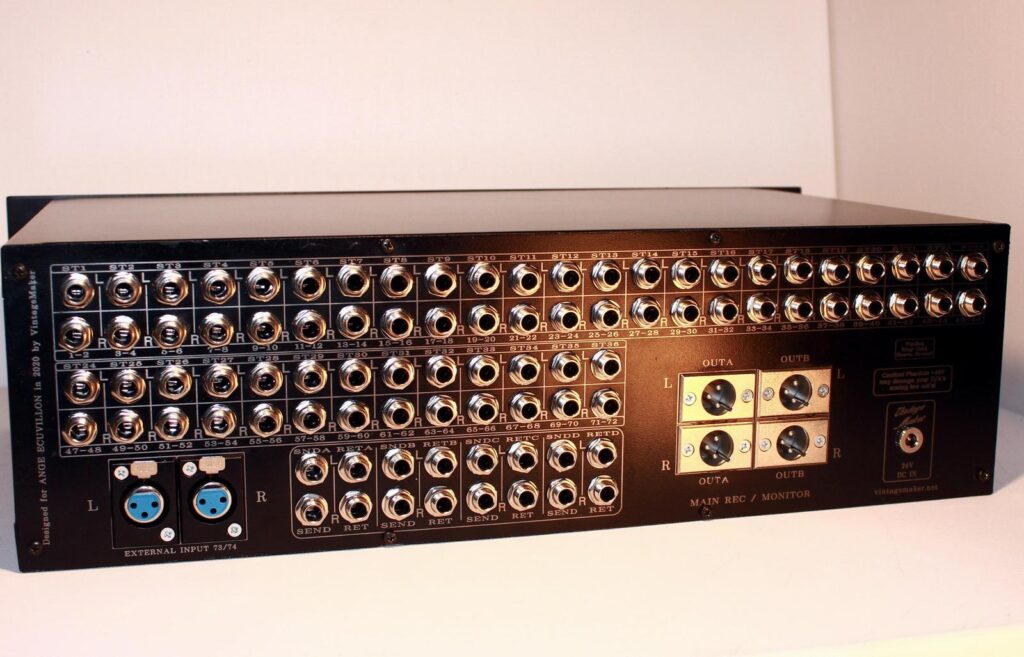 74-In 4-Out 4-Master Insert Analog Summing Mixer Neumann