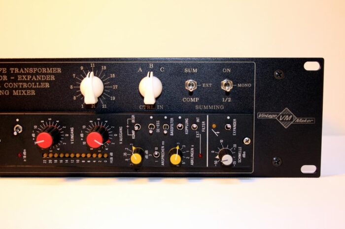 bfe bke 3 compressor studio right bfe bke 3 compressor studio right Neumann U473