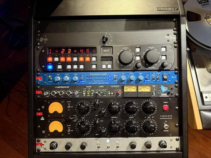 pendulum audio tubecore API 2500 analog switch 2 pendulum audio tubecore API 2500 analog switch 2