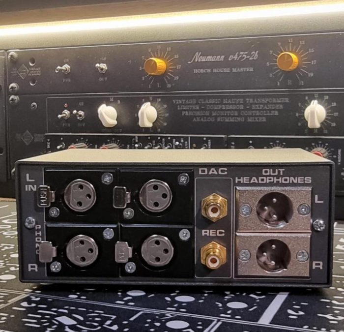 Balanced Audio Switcher for DAC Phono Preamp Balanced Audio Switcher for DAC Phono Preamp