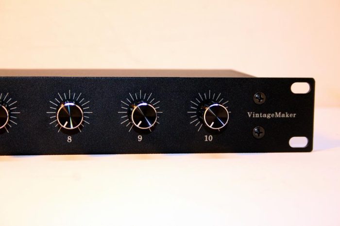 Passive Attenuator for Handsome Audio Zulu Analog Tape Simulator Passive Attenuator for Handsome Audio Zulu Analog Tape Simulator