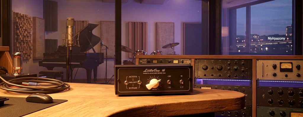 Best custom made mini passive summing mixers for home and pro studio producers 2 Desktop Analog Summing Mixer