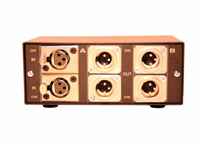 1 Way In 2 Way Out XLR analog switch 1 Way In 2 Way Out XLR analog switch