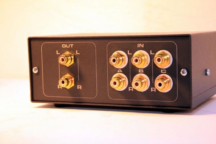 3 way professional RCA Studio Switch 3 way professional RCA Studio Switch